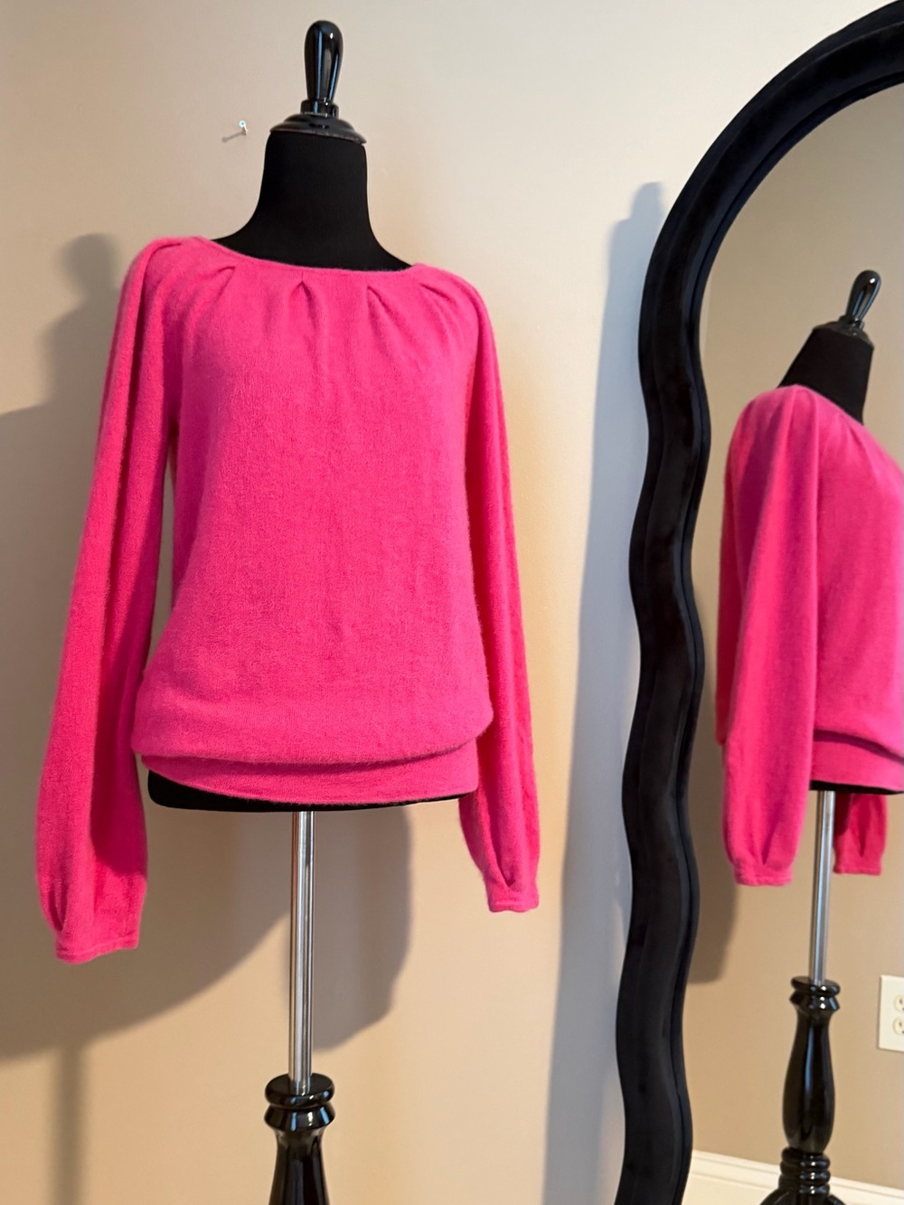 Anne Klein 100% Cashmere Fuchsia Pink Blouson Sleeve Sweater, Size M